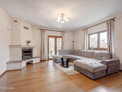 Tunari, vila impresionanta, spatiu, confort si eleganta!