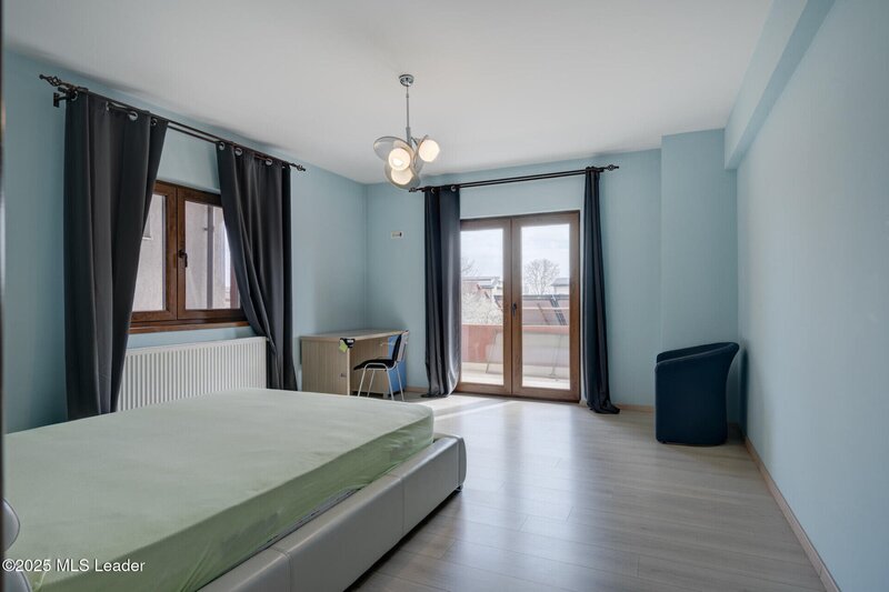 Tunari, vila impresionanta, spatiu, confort si eleganta,